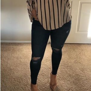 BRAND NEW Distressed Mid Rise Jeans